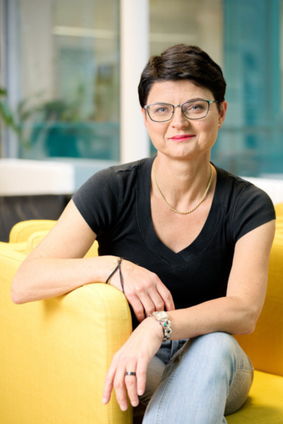 Děkanka Kamila Janovská.